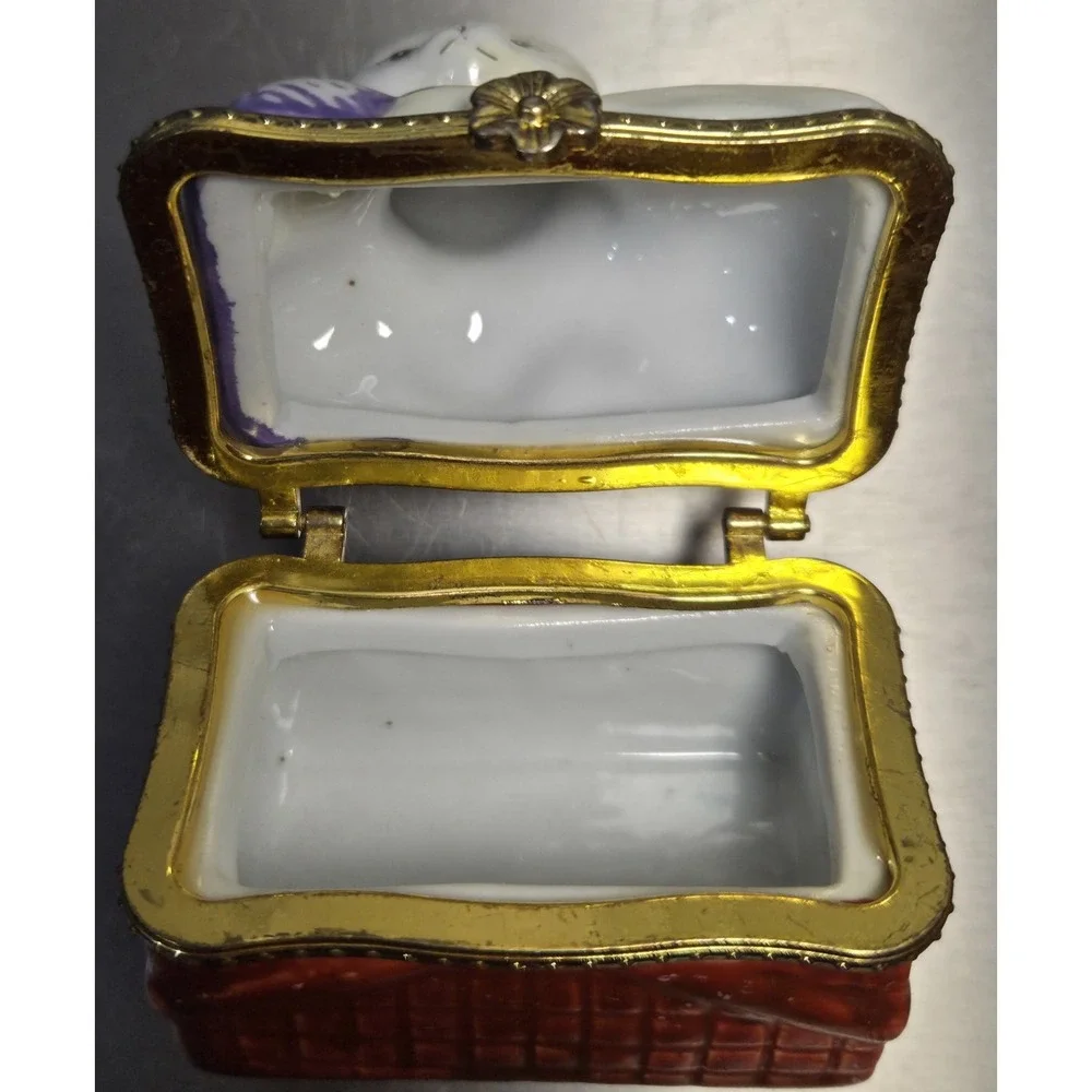 Vintage‎ Porcelain Trinket Box Cat On A Basket